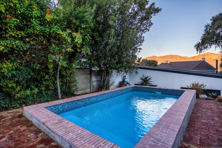 To Let 3 Bedroom Property for Rent in Courtrai Western Cape